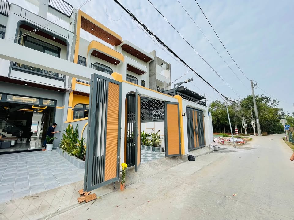 Nhà đẹp Cần Giuộc Long An 108m² giá 3.07 tỷ - Phong cách hiện đại, sẵn sàng vào ở!