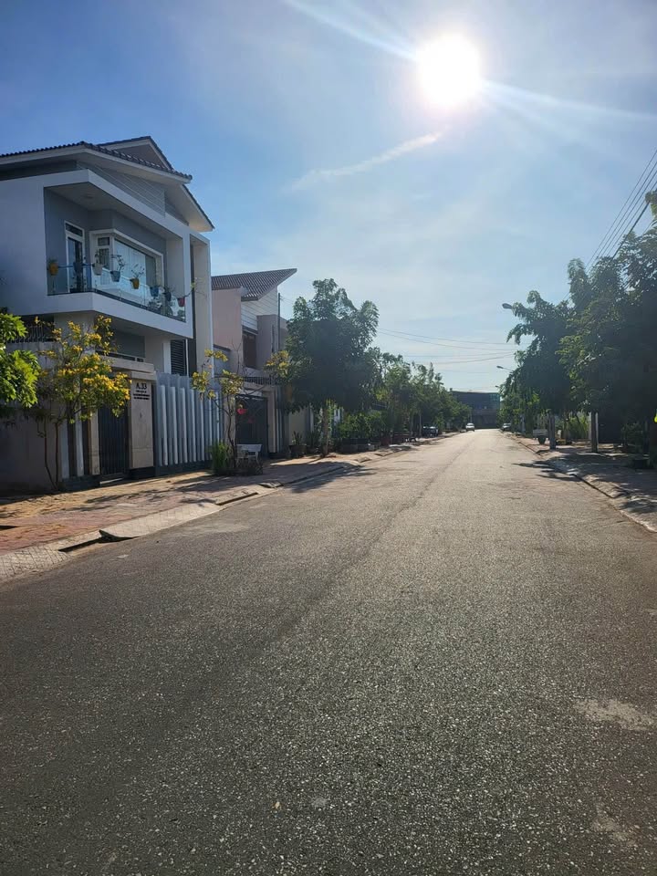 Bán lô biệt thự mặt tiền Đinh Liệt, Xuân An, Phan Thiết 300m² - Khu vực sầm uất, giá tốt!