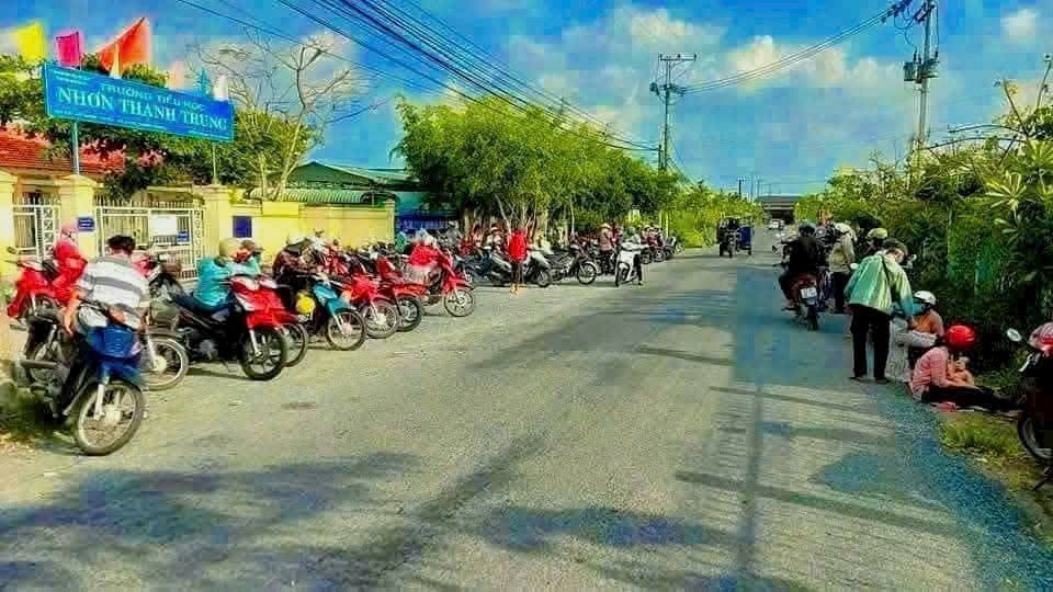 Đất nền Tân An, Long An 224.2m² giá 1 tỷ - Vị trí đắc địa gần chợ và trường học!