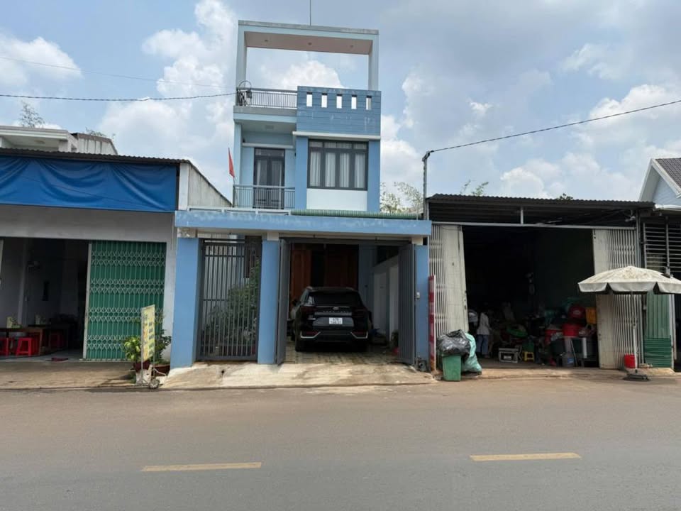 Nhà mặt tiền Trần Quý Cáp, Buôn Ma Thuột 130m² giá 5.8 tỷ - Vị trí đắc địa, sẵn sàng vào ở!