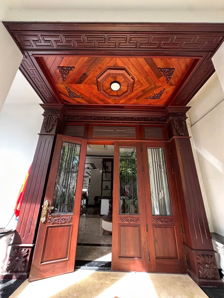 Biệt thự Phùng Chí Kiên, Vỹ Dạ, Huế 198m² giá 11 tỷ - Không gian sống lý tưởng!