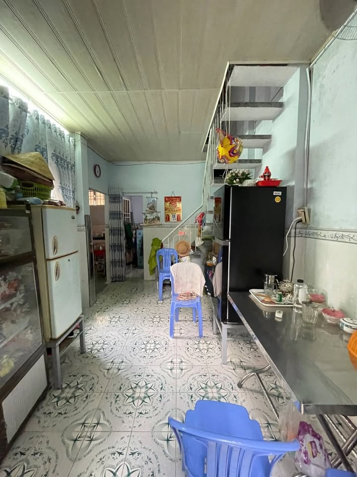 Nhà bán Phường Phước Hải, Nha Trang 16m² giá 1.75 tỷ - Sở hữu ngay giữa trung tâm!