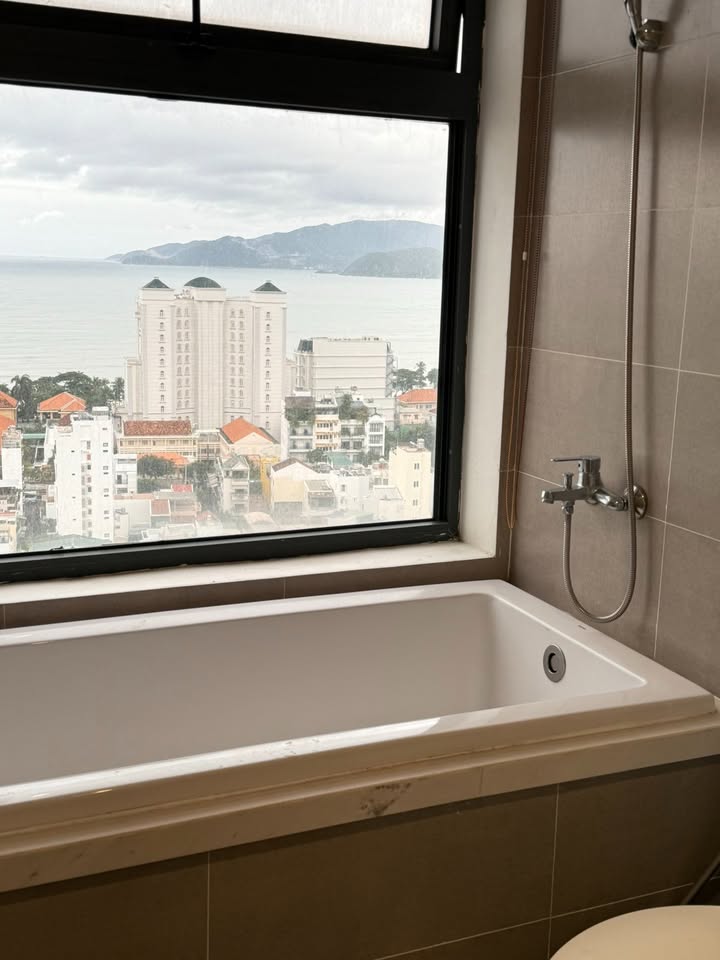 Căn hộ D'qua Nha Trang 84m² giá 5.3 tỷ - View biển đẹp, đầy đủ nội thất!