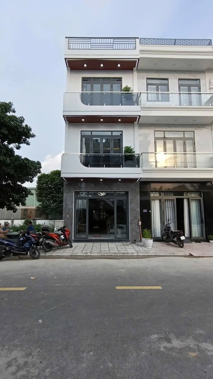 Nhà phố An Phú, Thuận An 67m² - Full nội thất cao cấp, dọn vào ở ngay!