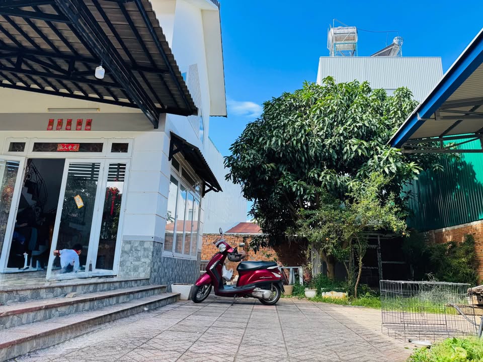 Biệt thự sân vườn tại Đức Trọng 510m² giá 6.5 tỷ - Khu dân cư đông đúc!