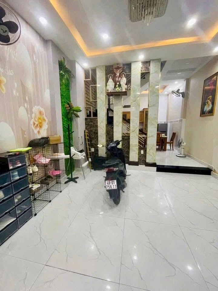 Nhà phố Sư Vạn Hạnh, Quận 10, 75m² giá 3.25 tỷ - Pháp lý rõ ràng, sẵn sàng ở ngay!