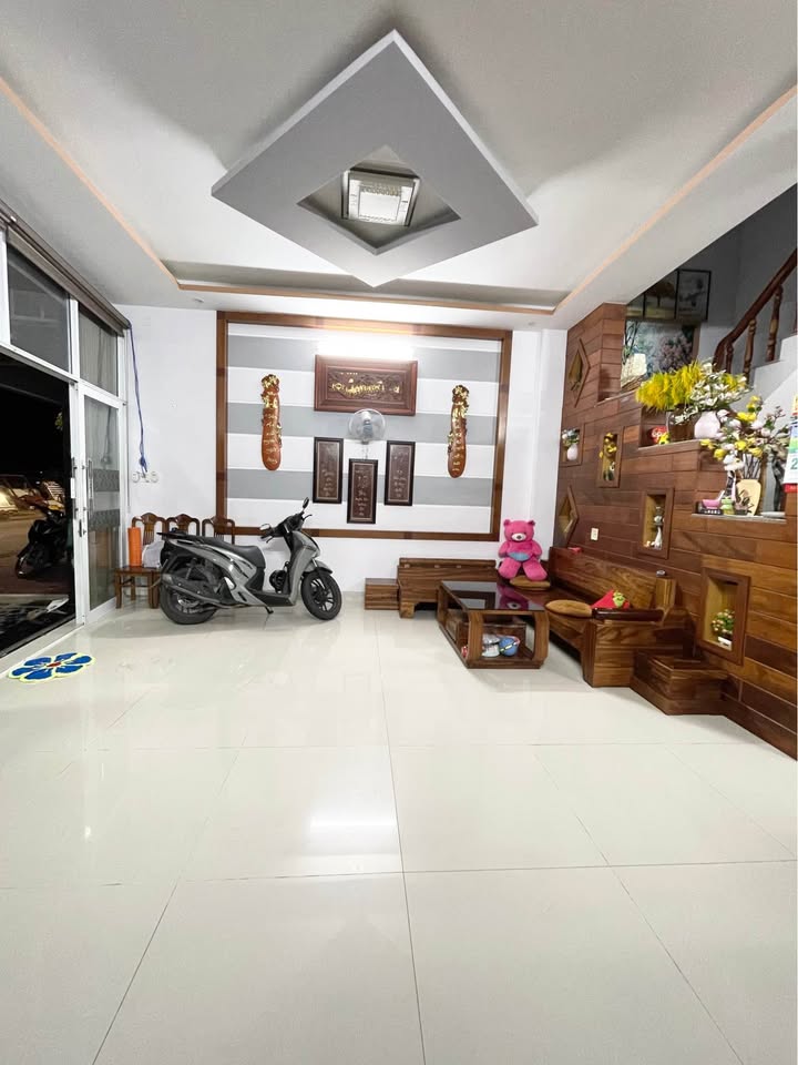 Nhà phố Đống Đa, Quy Nhơn 60m² giá 5.2 tỷ - Mặt tiền view sông thoáng mát!