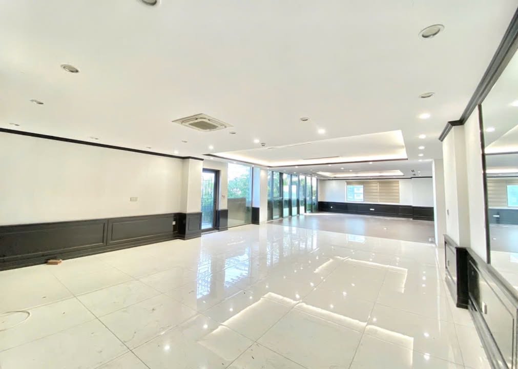 Cho thuê văn phòng Vũ Tông Phan, Thanh Xuân 90m² - Vị trí đẹp, an ninh 24/7!