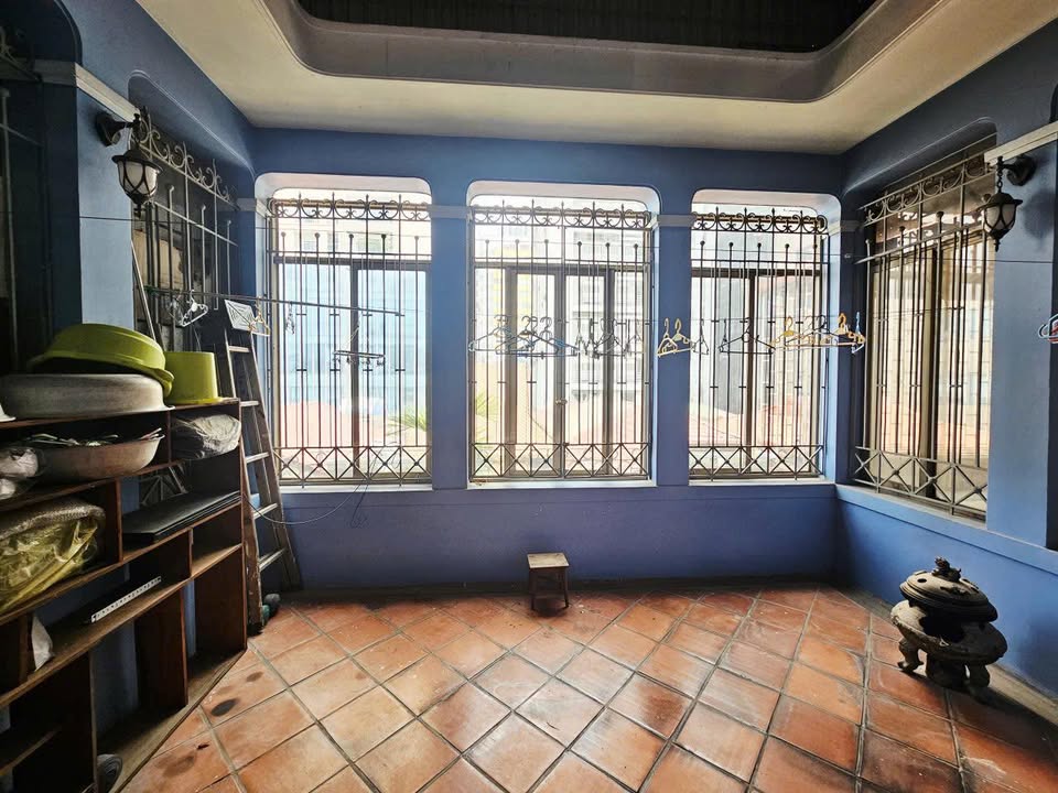 Nhà riêng Cầu Giấy 60m² giá 20 tỷ - Ô tô tránh, tiện nghi đầy đủ!