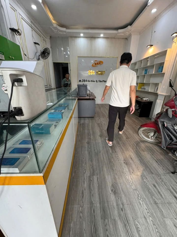 Nhà mặt tiền Gò Dầu Tân Phú 61.6m² giá 15 triệu - Tiện kinh doanh và mở văn phòng!