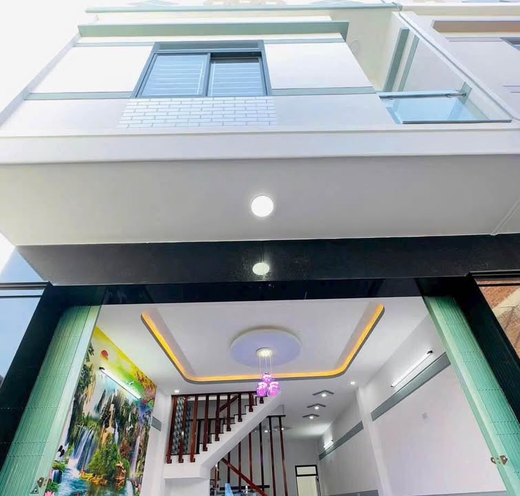 Nhà phố đẹp Nguyễn Thái Học, 83m² giá 3 tỷ - Thiết kế 2 tầng tuyệt đẹp!