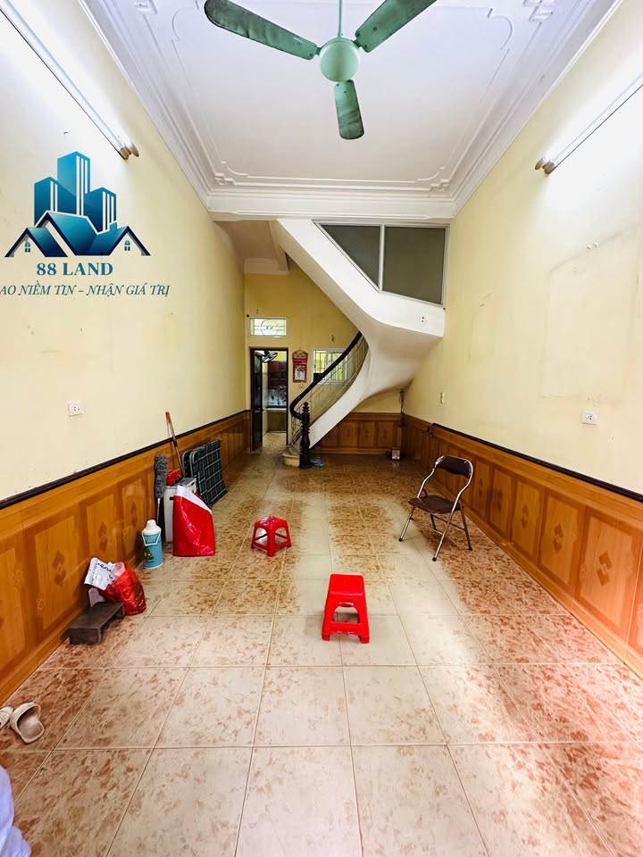 Nhà cho thuê 3 tầng Phường Lê Lợi Bắc Giang 5 triệu - Tiện nghi đầy đủ, ô tô đỗ cửa!