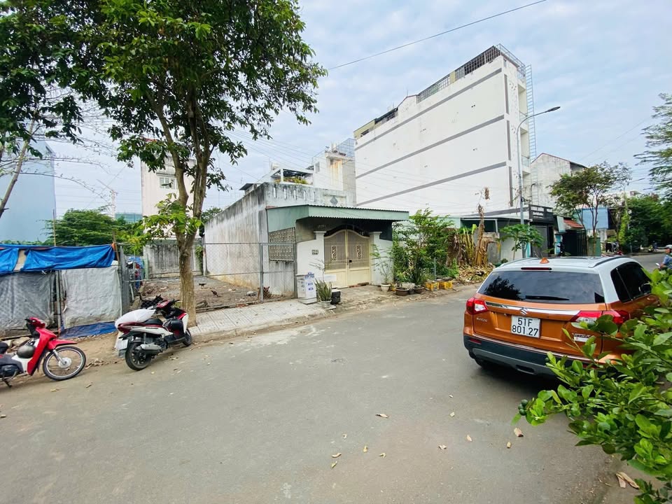Đất KDC Kiến Á, quận 9, 110m² giá 11 tỷ - Đầu tư sinh lời lý tưởng!