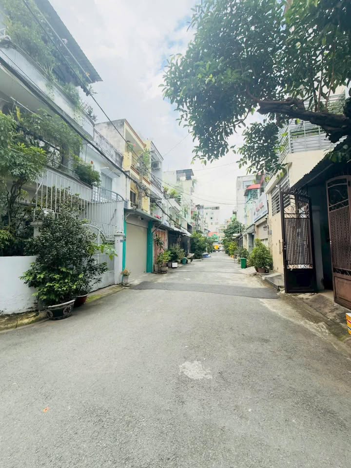 Nhà phố Hoàng Hoa Thám Tân Bình 60m² giá chỉ 7 tỷ - Khu vực dân trí cao!