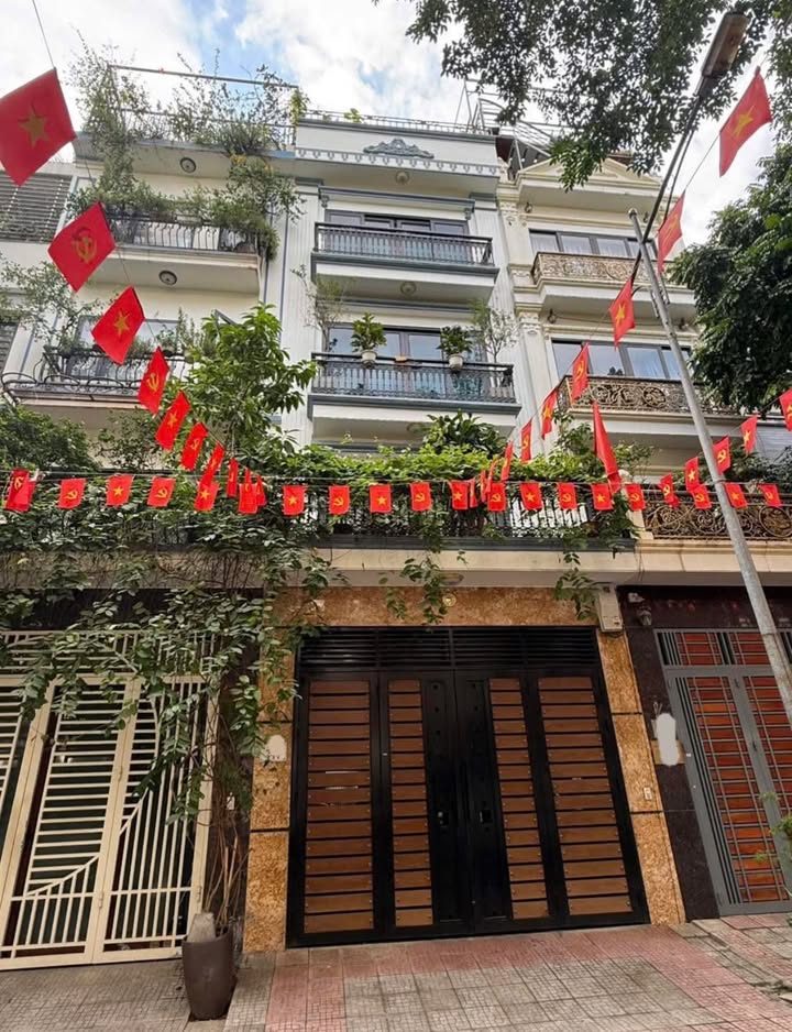 Nhà mặt phố Lưu Hữu Phước, 76m² giá 29.5 tỷ - Kinh doanh sầm uất!