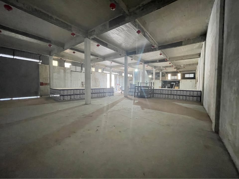 Cho thuê kho xưởng 1300m² tại Bát Tràng, Gia Lâm - Giao thông thuận tiện và đầy đủ tiện ích