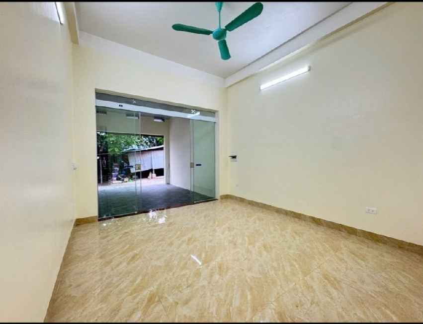 Nhà 5 tầng Tổ 2, Chi Đông, Mê Linh 80m² - Kinh doanh thuận lợi!