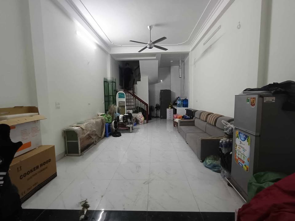 Phòng cho thuê tại 460 Khương Đình, 16m² giá 1.7 triệu - Chính chủ, vào ở ngay!