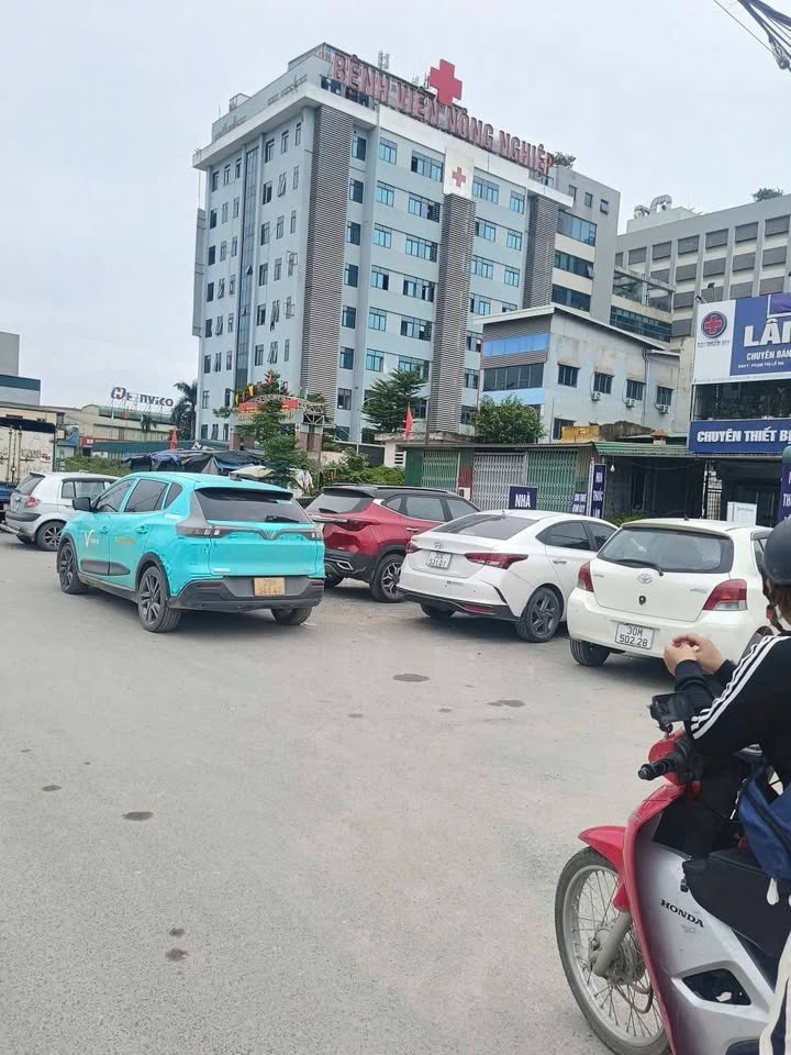 Bán đất Ngọc Hồi 80m² giá 6.66 tỷ - Sổ đỏ chính chủ, gần Bệnh viện Nông Nghiệp!