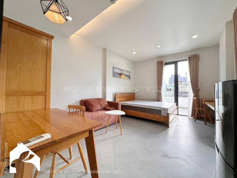 Căn hộ Hoàng Văn Thụ Tân Bình 1PN giá thỏa thuận - Full nội thất và ban công thoáng mát!