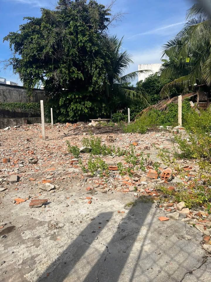 Đất nền đường Hòa Trung, Vĩnh Hòa, Nha Trang 99,6m² - Sổ hồng chính chủ, giá chỉ 2.8 tỷ!