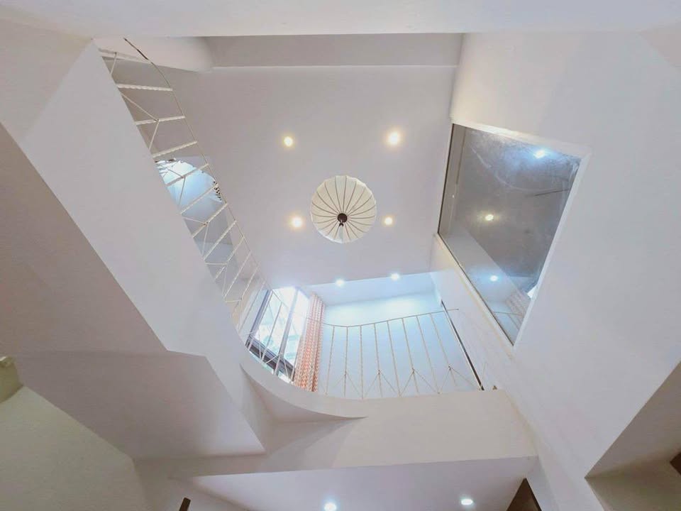 Nhà phố Ngọc Thụy 65m² giá 7.5 tỷ - Thiết kế đẹp, ô tô tránh, đầu tư sinh lời!