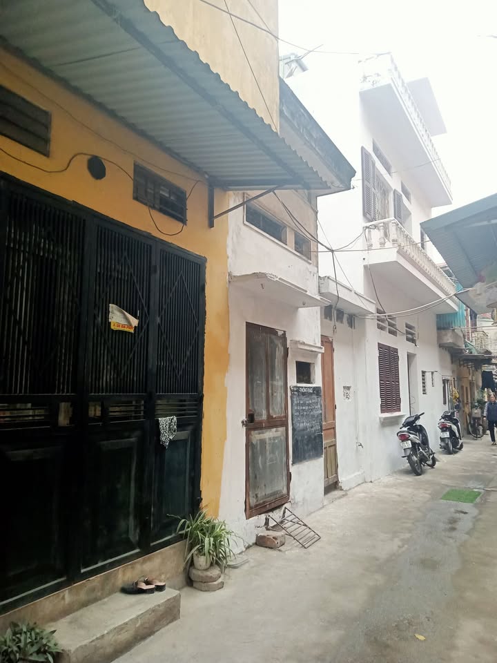 Nhà 3 tầng Sài Đồng 24m² giá 1.6 tỷ - Sẵn sàng vào ở ngay!