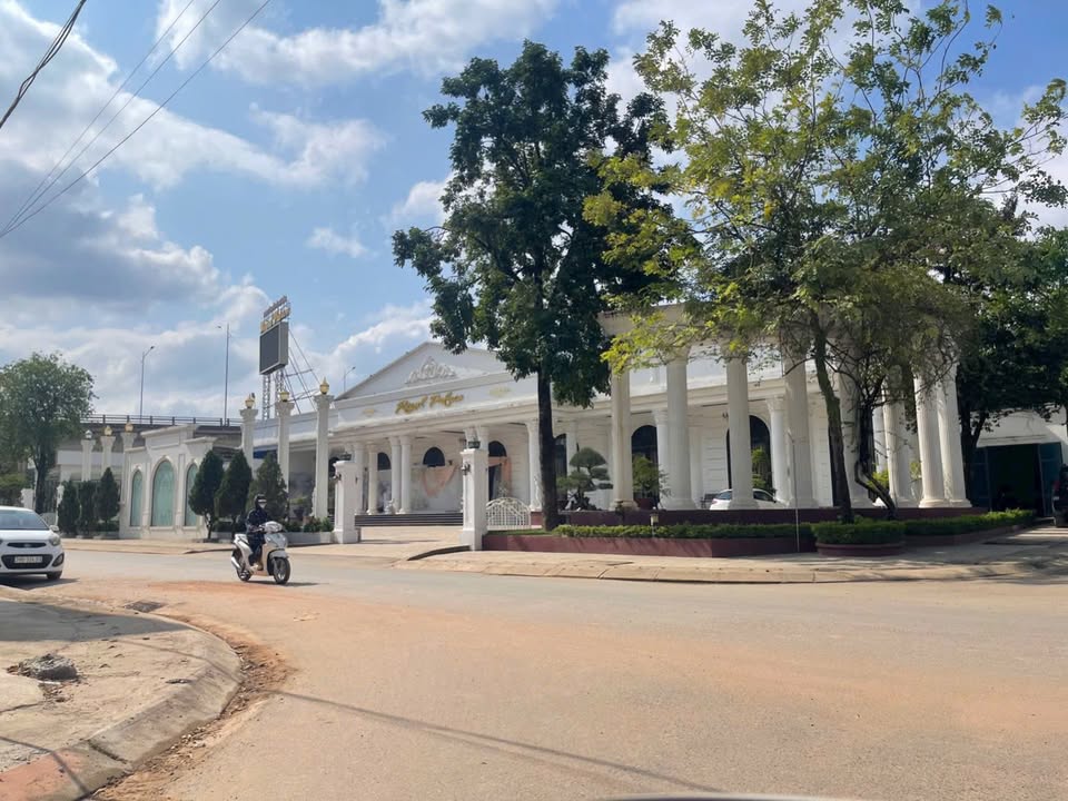 Nhà 3 tầng Phường Quang Trung Thái Nguyên diện tích 90m² giá 5 tỷ - Để lại nội thất sang trọng!