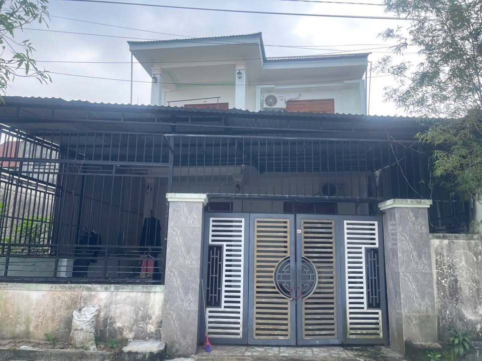 Đất nền Thạch Châu Lộc Hà 160m² giá 2 tỷ - Khu vực sầm uất, tiện ích đầy đủ!