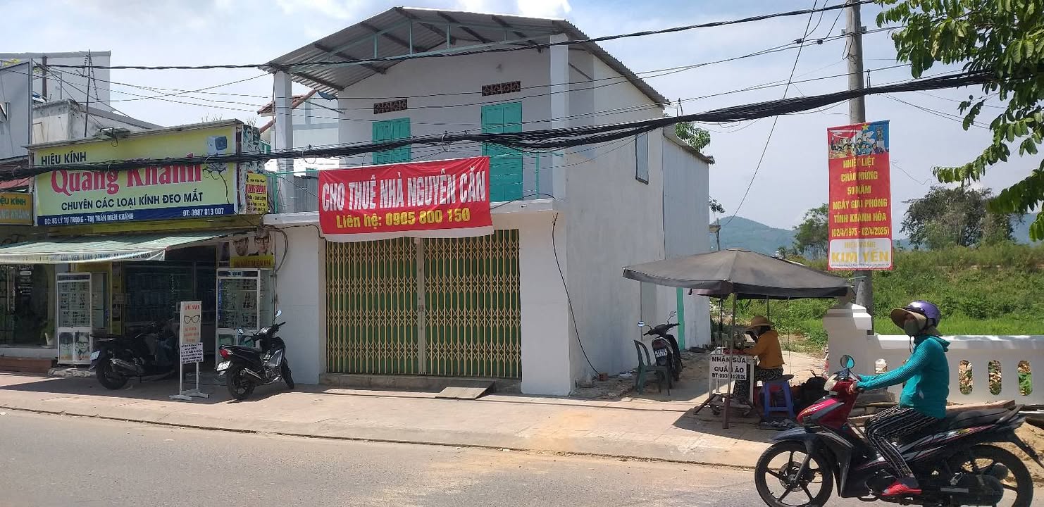 Nhà mặt tiền đường Lý Tự Trọng, Diên Khánh 60m² - Kinh doanh sầm uất, giá 10 triệu!