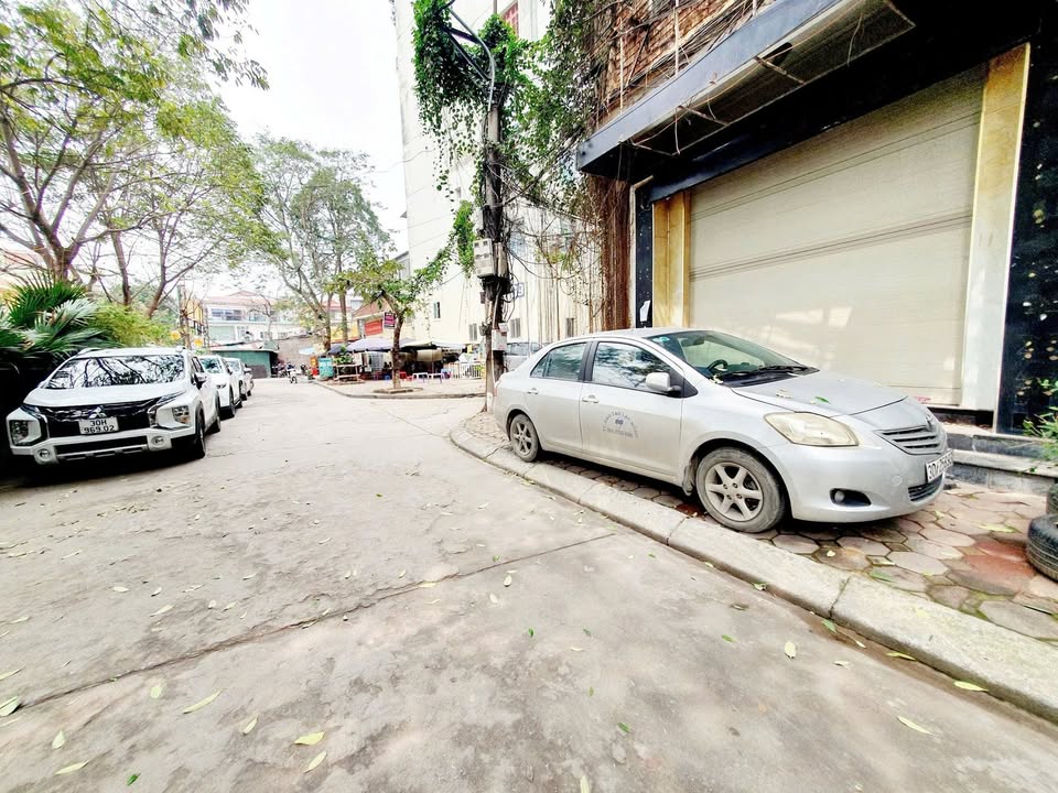 Cho thuê nhà mặt phố Xuân La - Tây Hồ 100m² giá 65 triệu - Khu vực kinh doanh sầm uất!