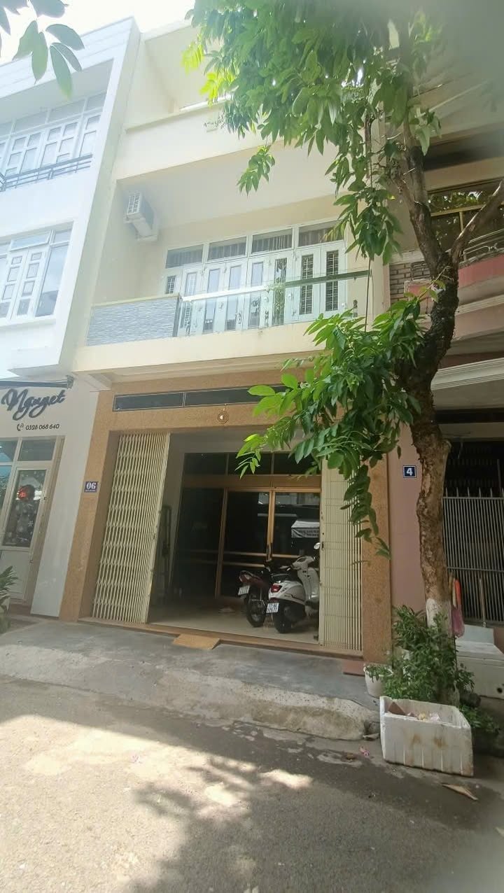 Nhà phố Lý Thường Kiệt, Quy Nhơn 77.5m² giá 8.1 tỷ - Sẵn trụ chờ, mặt tiền đẹp!