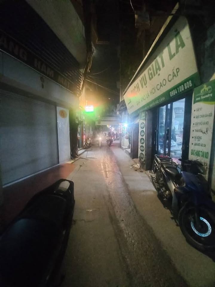 Nhà riêng Nguyễn Đức Cảnh, Hoàng Mai, 33m² giá 10.5 tỷ - Kinh doanh đắc địa gần phố!