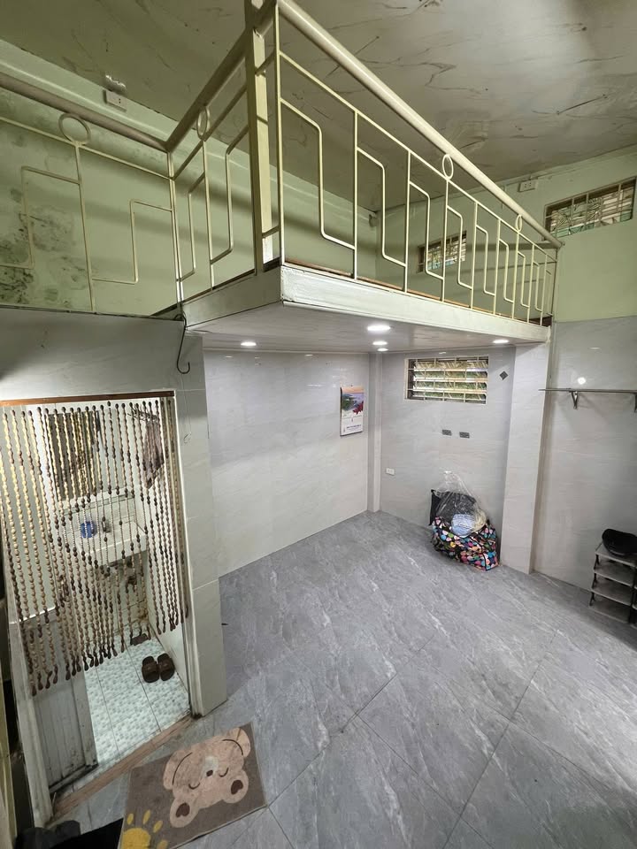 Bán gấp nhà phố Tân Mai 23m² giá 2 tỷ - Ô tô đỗ sân rộng rãi, pháp lý chuẩn!