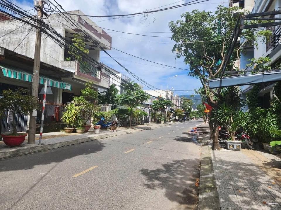 Đất nền đường Vũ Tông Phan, 120m² giá 9 tỷ - Gần biển Mân Thái!