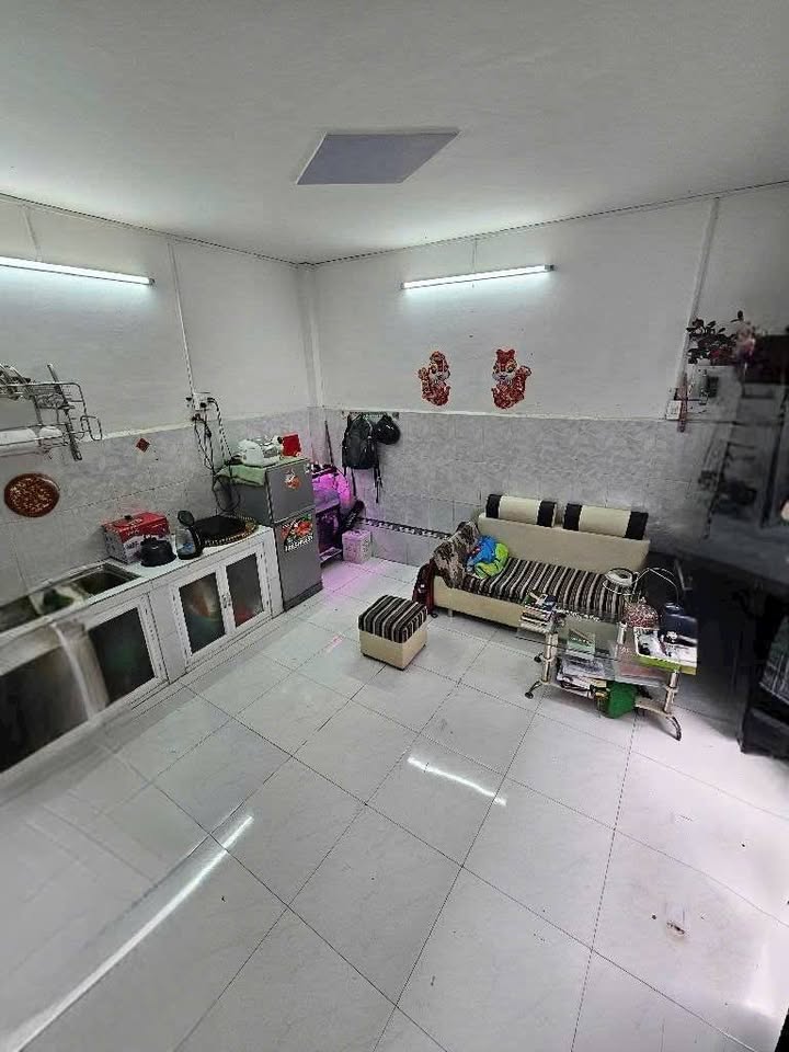 Nhà phố Bình Tân 20m² giá 2.25 tỷ - Sổ hồng riêng, vào ở ngay!