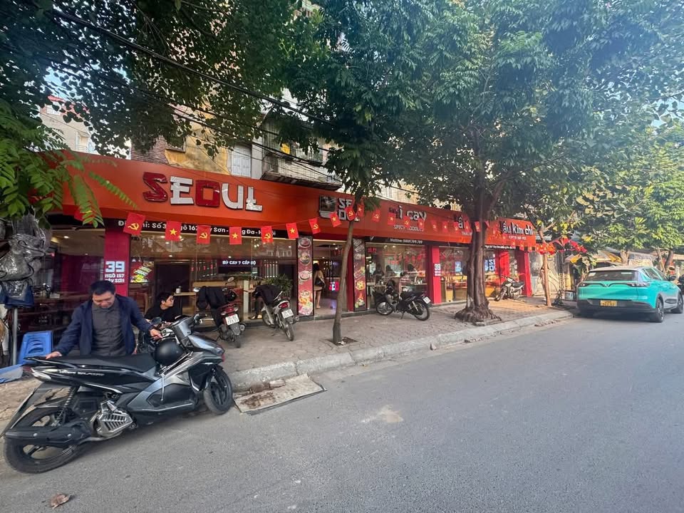 Mặt bằng kinh doanh ngõ 167 Tây Sơn 200m² giá 65 triệu - Phù hợp mọi loại hình