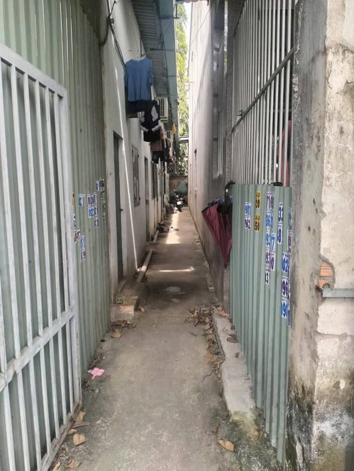 Dãy trọ mặt chợ Đất Cuốc Bắc Tân Uyên 125m² giá 2 tỷ - Kinh doanh sinh lời ngay!