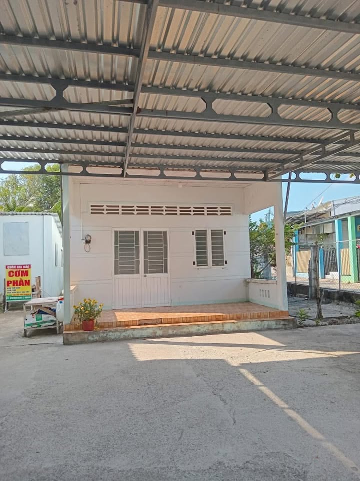 Phòng trọ 2 phòng ngủ tại An Thới, Phú Quốc - Không gian sạch sẽ, thoáng mát