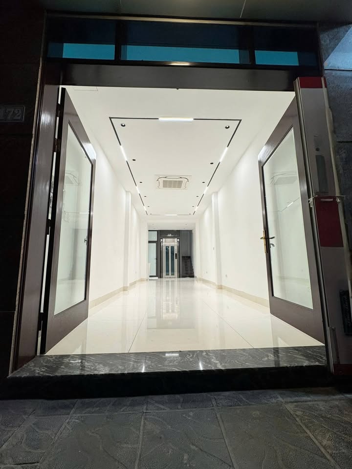 Nhà nguyên căn 5 tầng đường Thanh Am 40m² giá 15 triệu - Kinh doanh lý tưởng!