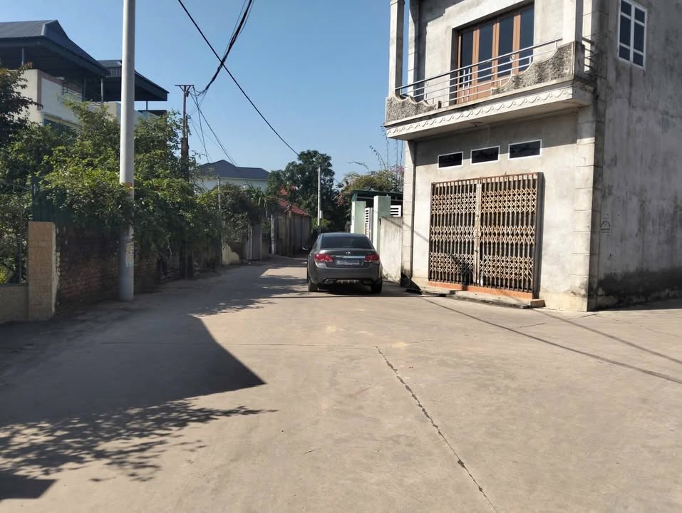 Đất nền Kim Anh 100m² giá 2.2 tỷ - Kinh doanh thuận lợi, vị trí đắc địa!