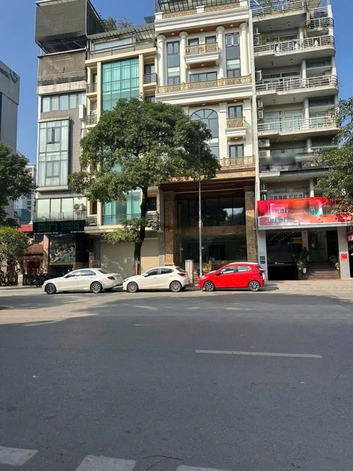 Tòa nhà cho thuê mặt đường Lạc Long Quân, Tây Hồ 150m² giá 410 triệu - Phù hợp làm văn phòng, khách sạn cao cấp!