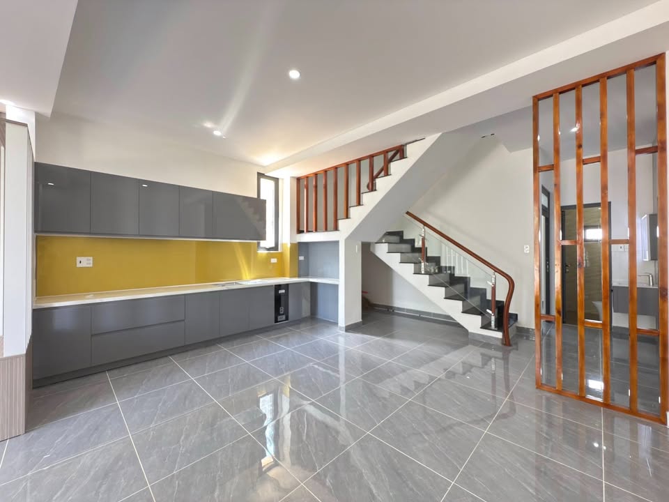 Nhà 2 mặt tiền An Sơn, P4 Đà Lạt 80m² giá 4.2 tỷ - Đầu tư sinh lời tốt!