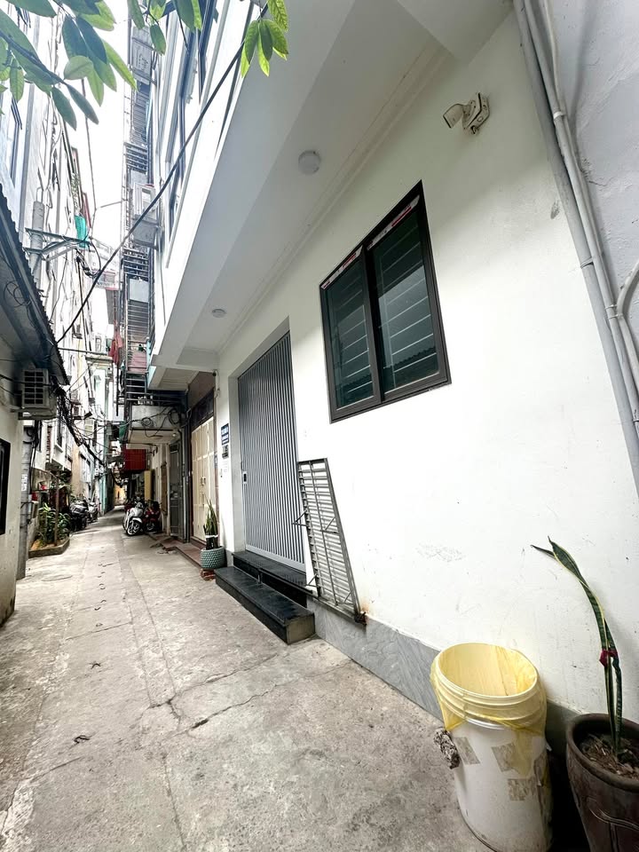 Nhà phố Vũ Trọng Phụng 35m² giá 7.2 tỷ - Tặng nhà 3 tầng sẵn ở!