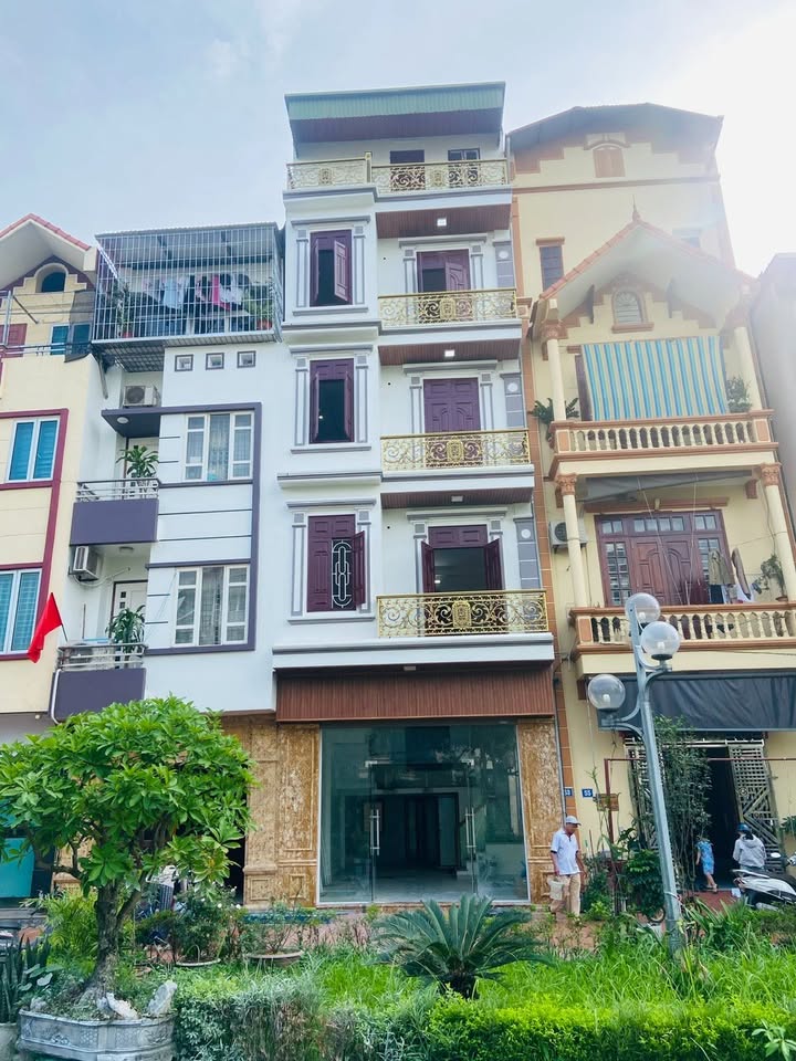 Nhà Phố Yên Sở, Hoàng Mai 64m² giá 24.45 tỷ - Thiết kế hiện đại, ô tô vào tận nhà!