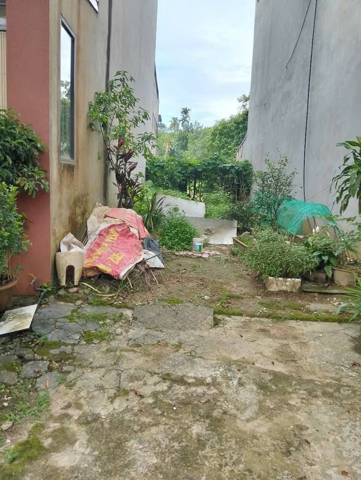 Bán lô đất Trần Bình Trọng, Nam Cường, Lào Cai - Sổ đỏ chính chủ, giá chỉ 1.1 tỷ!