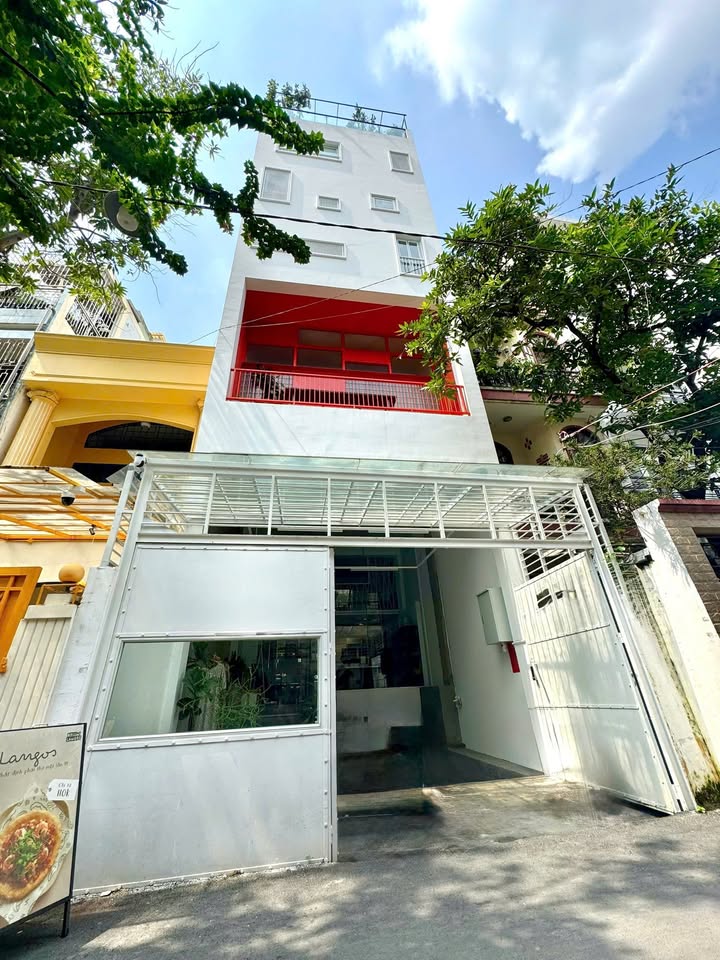 Nhà Phố Mặt Tiền Lê Văn Sỹ, Quận 3 - Diện Tích 120m² - Kinh Doanh Đỉnh Cao!