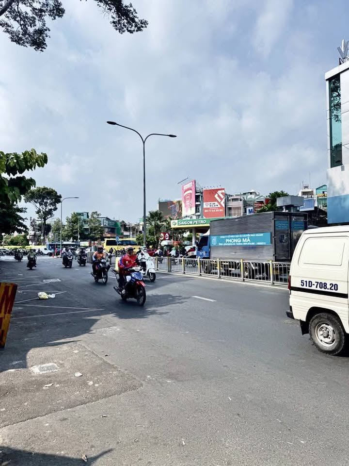 Nhà mặt phố Lê Hồng Phong, Quận 10, 50m² giá 17 tỷ - Đầu tư sinh lời ngay!