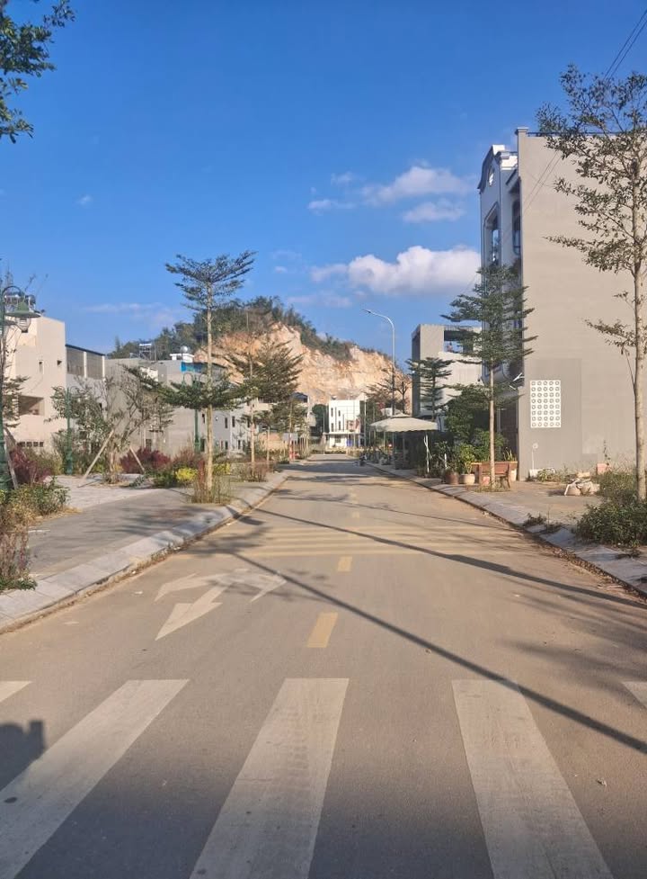 Đất nền KĐT Kim Sơn Sơn La 90m² giá 2 tỷ - Hạ tầng hoàn thiện, vị trí đắc địa!