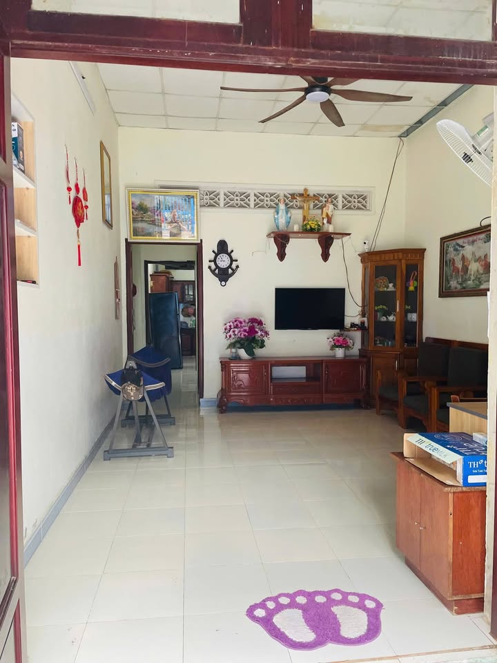 Nhà cấp 4 Tân Bình Dĩ An 56m² giá 1.6 tỷ - Sổ chung, có thương lượng!